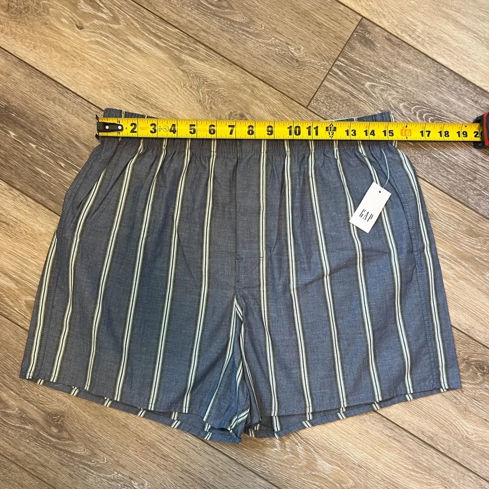 NWT Gap boxer Size M